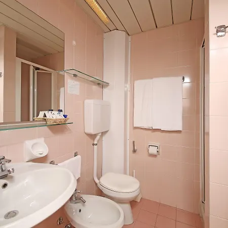 La Perla - Bike Hotel 3*